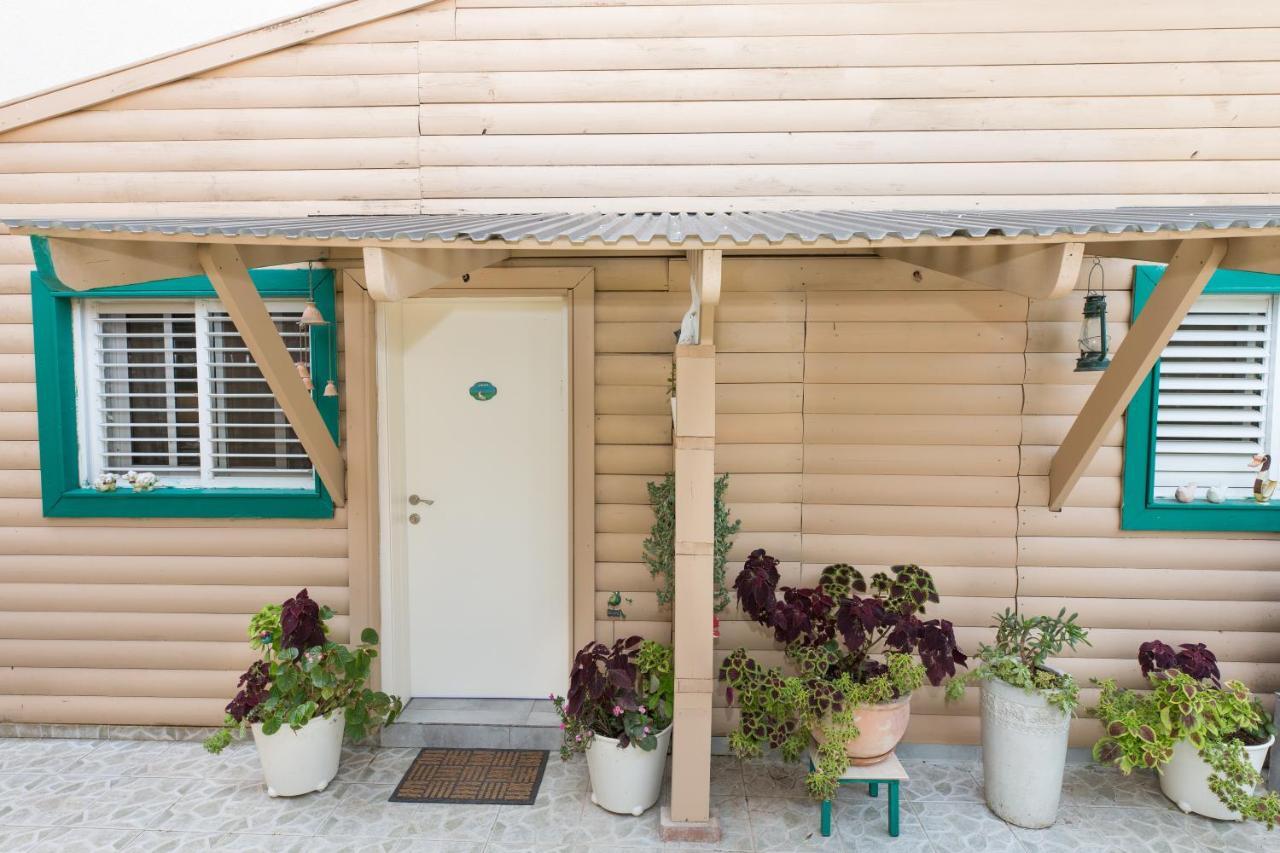 Leyad Hashmura Lodging Yesud HaMa'ala Esterno foto