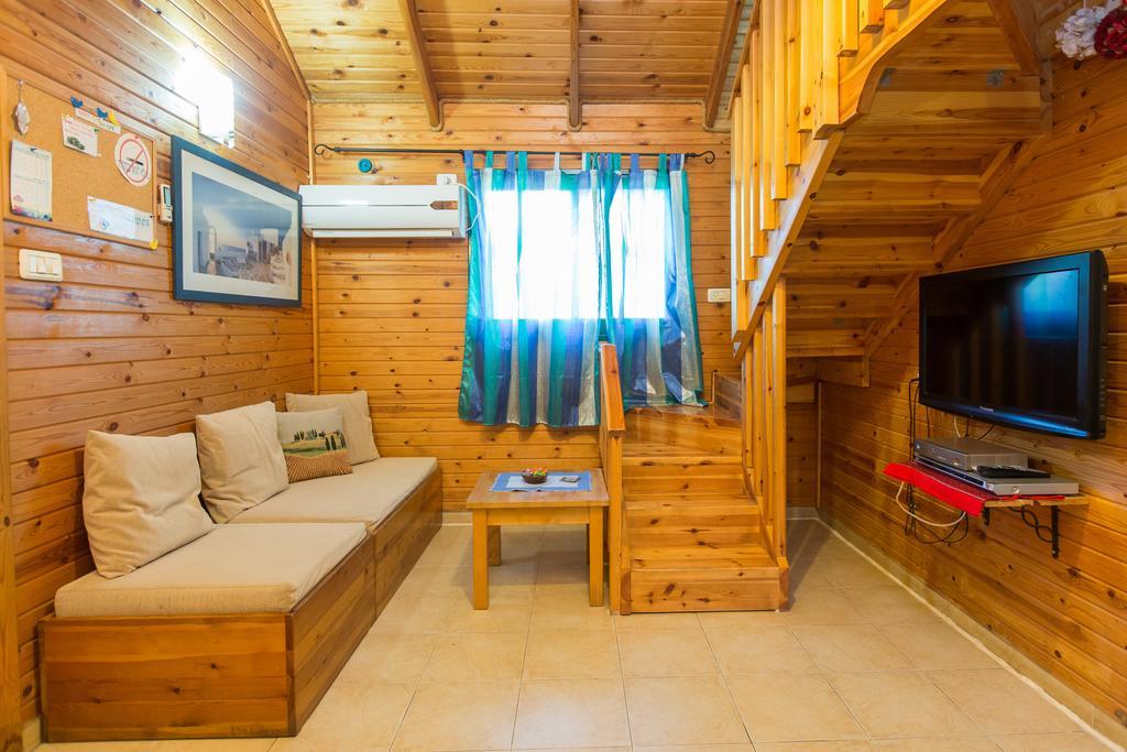 Leyad Hashmura Lodging Yesud HaMa'ala Esterno foto
