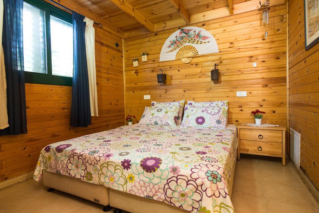 Leyad Hashmura Lodging Yesud HaMa'ala Esterno foto