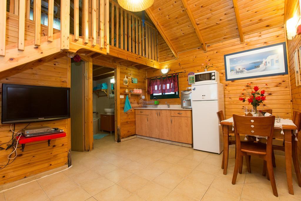 Leyad Hashmura Lodging Yesud HaMa'ala Esterno foto