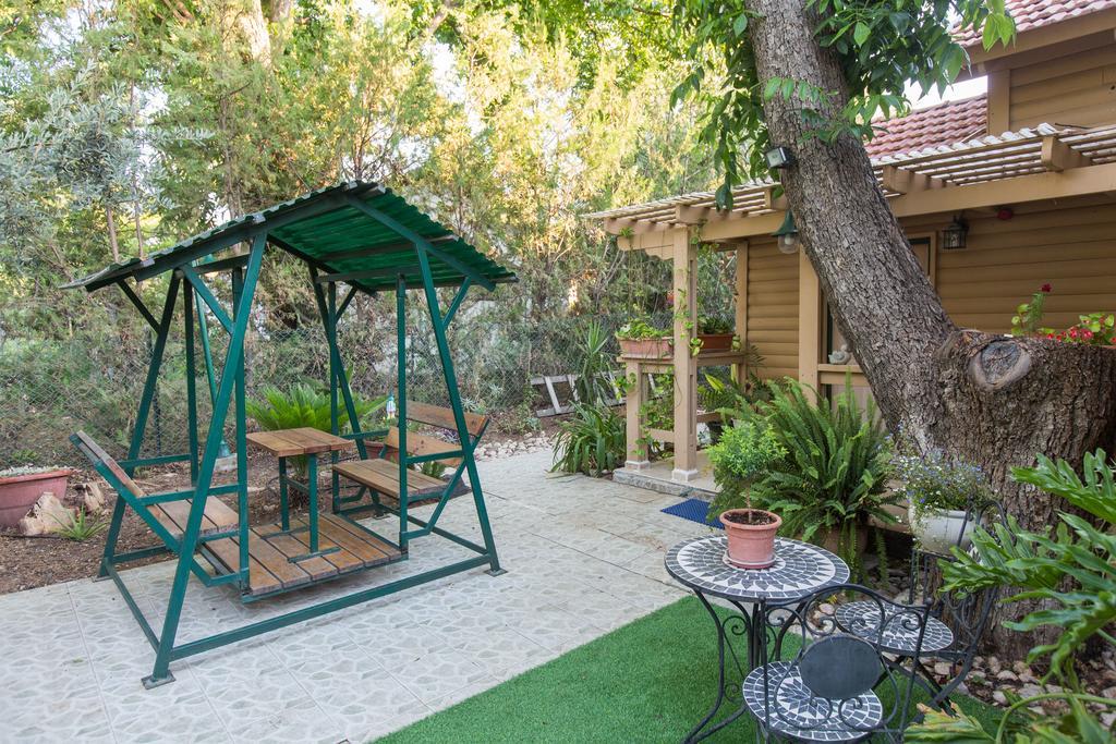 Leyad Hashmura Lodging Yesud HaMa'ala Esterno foto