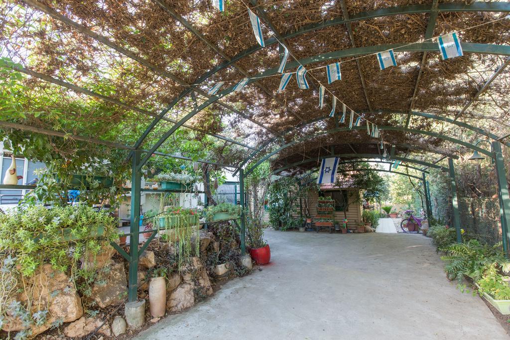 Leyad Hashmura Lodging Yesud HaMa'ala Esterno foto